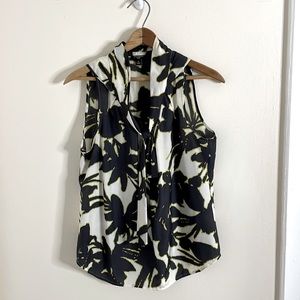 Ann Taylor silk sleeveless blouse size 6- ivory with black flowers